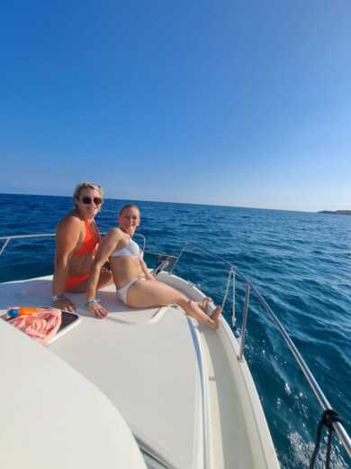 Hospitalet del Infante Motorboat Beneteau Antares 710 alt tag text