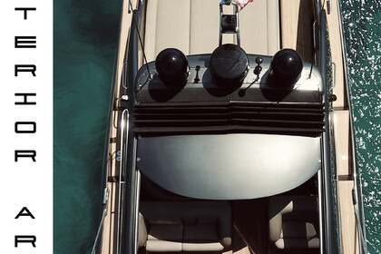 Noleggio Yacht a motore Sunseeker PREDATOR 68 ''007 YACHT'' Mykonos