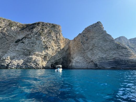 Палеокастрица Motorboat Poseidon Blue water 17 40 hp alt tag text