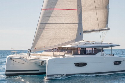 Noleggio Barca a motore FOUNTAINE PAJOT ASTREA 42 Ajaccio