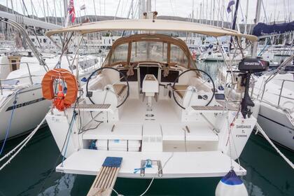 Rental Sailboat Dufour Yachts Dufour 382 GL - 3 cab. Zaton