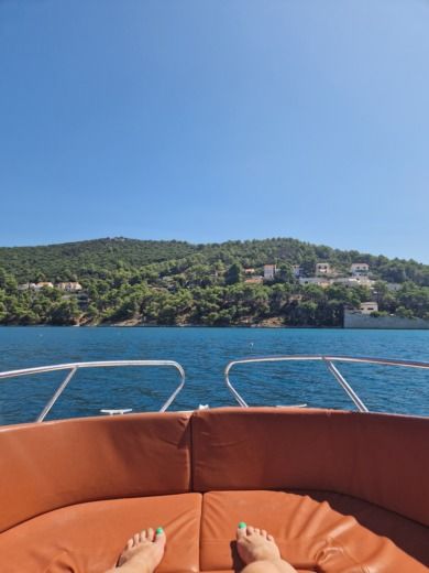 Makarska Motorboat Barracuda 545 alt tag text