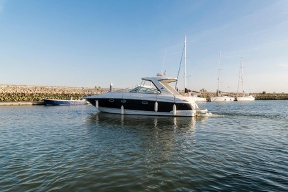 Rental Motorboat Monterey 375 Sport Cascais