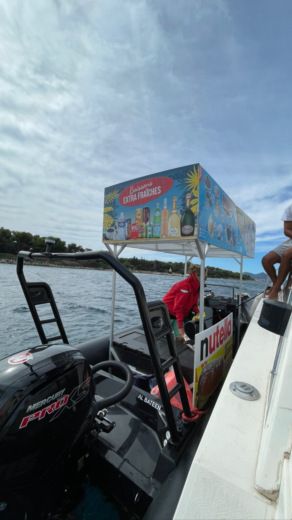 Mandelieu-la-Napoule Motorboat Fairline Targa alt tag text