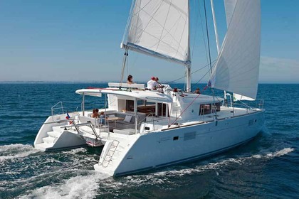 Verhuur Catamaran LAGOON Lagoon 450f Alimos