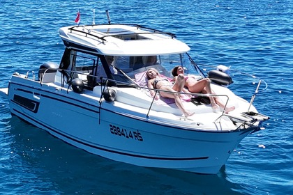 Rental Motorboat Jeanneau Merry Fisher 795 Pula