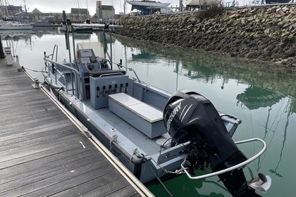 Hire Motorboat Boston Whaler Guardian 22 Les Sables-d'Olonne