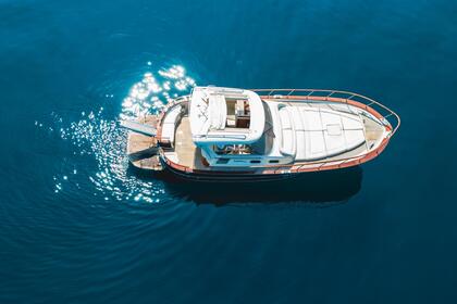 Miete Motorboot Gozzo Fratelli Aprea 36 Sorrent