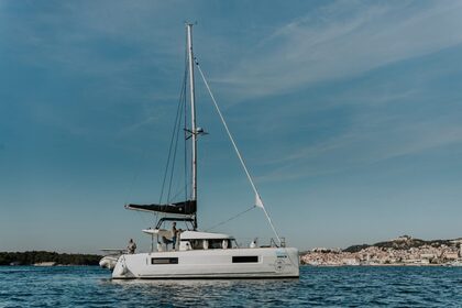 Rental Catamaran Lagoon Lagoon 40 Šibenik