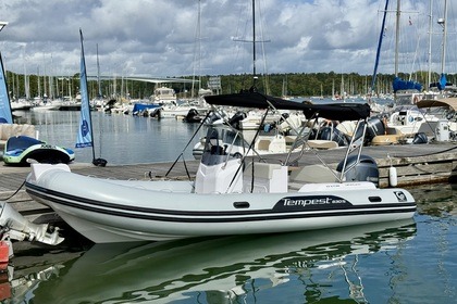 Verhuur RIB Capelli Capelli Tempest 630 Combrit