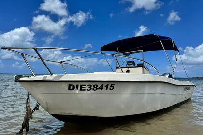 Location Bateau à moteur Jouandoudet Guppy open 6m55 Dzaoudzi