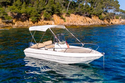 Miete Motorboot Capelli Cap 520 Open Bormes-les-Mimosas