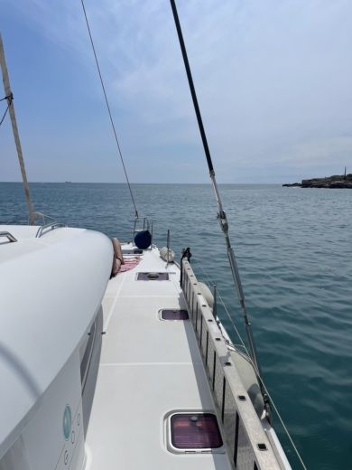 Marseille Catamaran Benneteau LAGOON 400 alt tag text