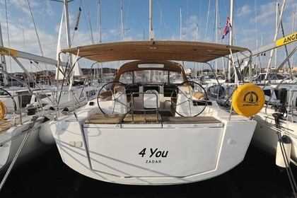 Hire Sailboat DUFOUR 460 Grand Large Vrulje