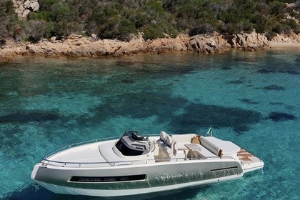 Charter Motorboat Invictus 280 gt Poltu Quatu
