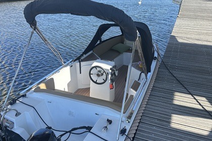 Hyra båt Motorbåt Silveryacht 495 Almere