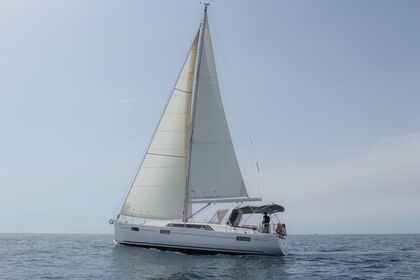 Charter Sailboat Beneteau Oceanis 41.1 Platja d'Aro