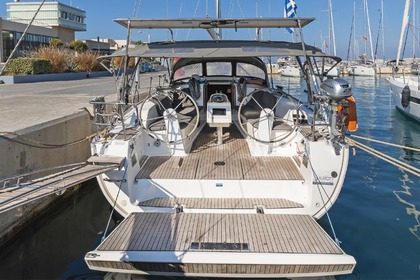 Charter Sailboat  Bavaria Cruiser 41 Volos