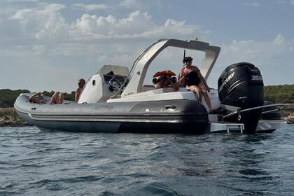 Hire RIB Stingher 30 GT Martigues
