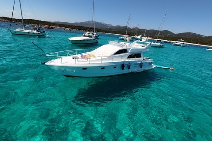 Hire Motorboat Ferretti 44s Porto Rotondo