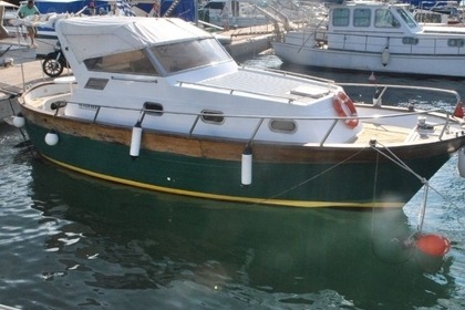 Charter Motorboat Apreamare Smeraldo 8 Cabinato Lavrio Port