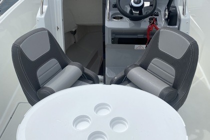 Verhuur Motorboot Jeanneau Cap Camarat 6.5 Cc Juan les Pins