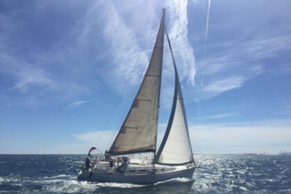 Rental Sailboat Beneteau Cyclades 39.3 Marbella