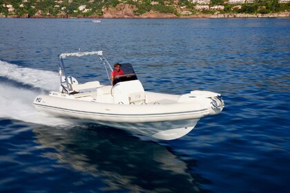 Hyra båt RIB-båt Nuova Jolly Nj 700 XL Grimaud