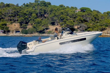 Charter Motorboat Invictus CX 270 Palamós