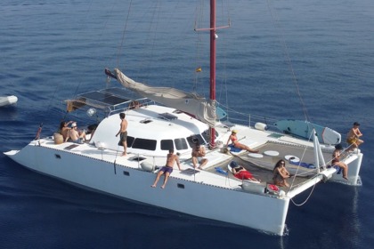 Hire Catamaran  Midi Multicoques Tagomago Ibiza