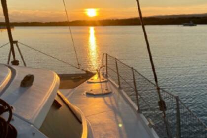 Verhuur Catamaran fontaine pajot lavezzi 40 Santa Margarida