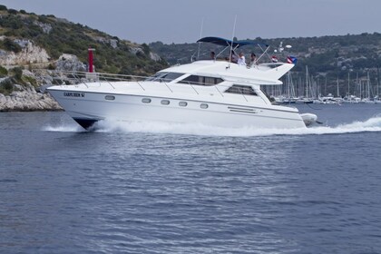 Hire Motorboat PRINCESS 480 Primošten