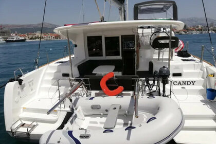 Charter Catamaran LAGOON 40 Split