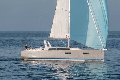 Noleggio Barca a vela Beneteau Oceanis 38.1 Castiglioncello