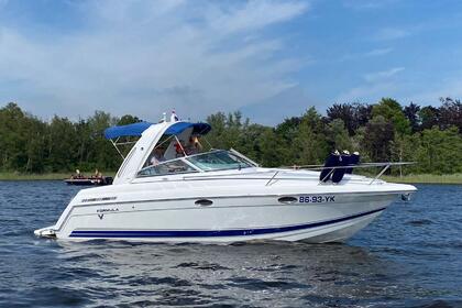 Rental Motorboat Formula 27pc Loosdrechtse Plassen
