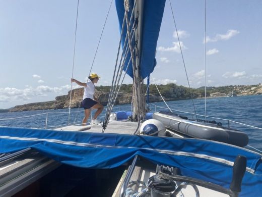 Porto Cristo Sailboat BAVARIA B/42 alt tag text