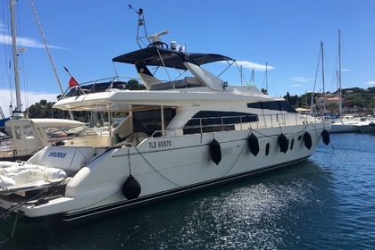 Miete Motoryacht GUY COUACH 2200 FLY Cavalaire-sur-Mer