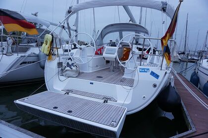 Rental Sailboat BAVARIA CRUISER 37 Lemmer