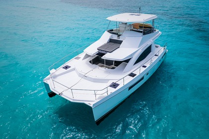 Hire Catamaran Leopard PowerCat Cancún
