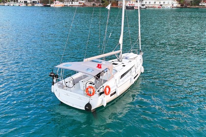 Charter Sailboat  Oceanis 40.1 Fethiye