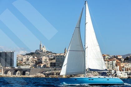 Hire Sailboat BENETEAU OCEANIS 411 Marseille