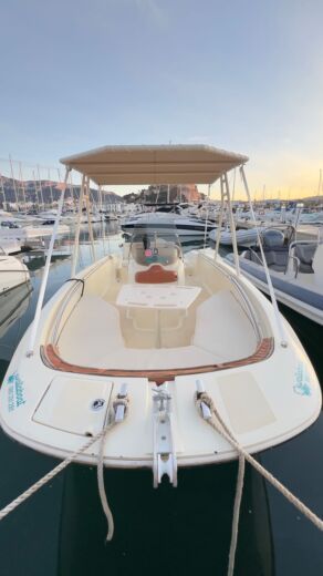 Motorboat Capoforte Invictus fx190 Boot Grundriss