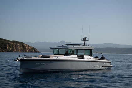 Charter Motorboat Axopar 37 Cabin Pilos