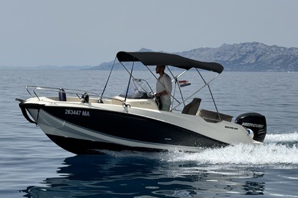Hire Motorboat Quicksilver Quicksilver 605 Makarska