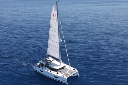 Rental Catamaran Fountaine Pajot Isla 40 Bandol