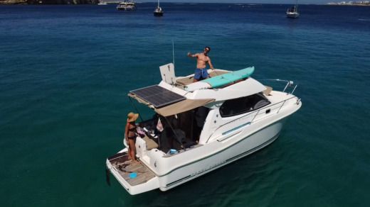 Motorboat Jeanneau merry fisher Boat layout