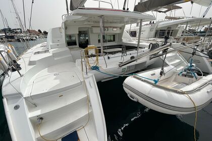 Charter Catamaran Lagoon-Bénéteau Lagoon 440 - 4 cab. Tribunj