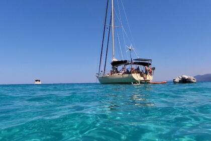 Charter Sailboat samo nautica samoric 41 Saint-Florent