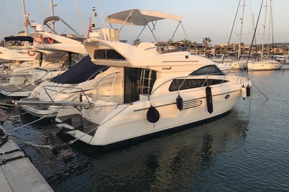 Charter Motorboat Astondoa 39 Dénia