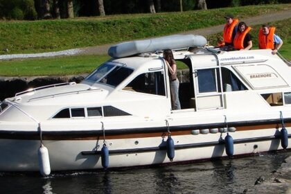 Rental Houseboats Standard Braemore WHS Spean Bridge